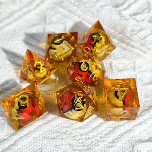 Magic Pet Bag Liquid Core Dice Set for Role Playing Games, Galaxy Dungeons and Dragons Dice Set for Gifts, RPG Liquid Core D&D Dice Set Orange
