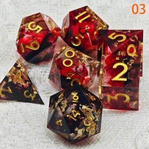 Handgjorda grönsvarta hartstärningar, tärningar med skarp kant, RPG polyedriska, harts-DND-tärningar, Dungeons and Dragons, DND-presenter, födelsedagspresent 03