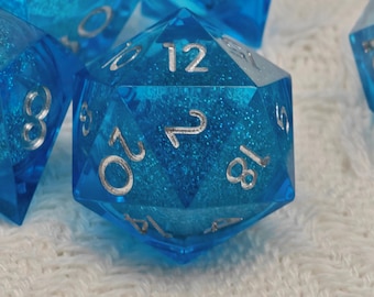Tidal Crystal Liquid Core Dice Set, DND Sharp Edge Resin Dice, Ocean Blue Glitter Dice for Dungeons and Dragons