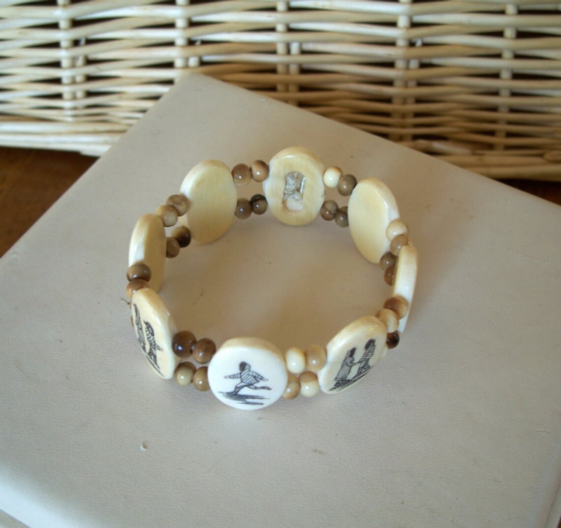 Vintage Alaskan Scrimshaw Bracelet Eskimo Love Story Links | Etsy