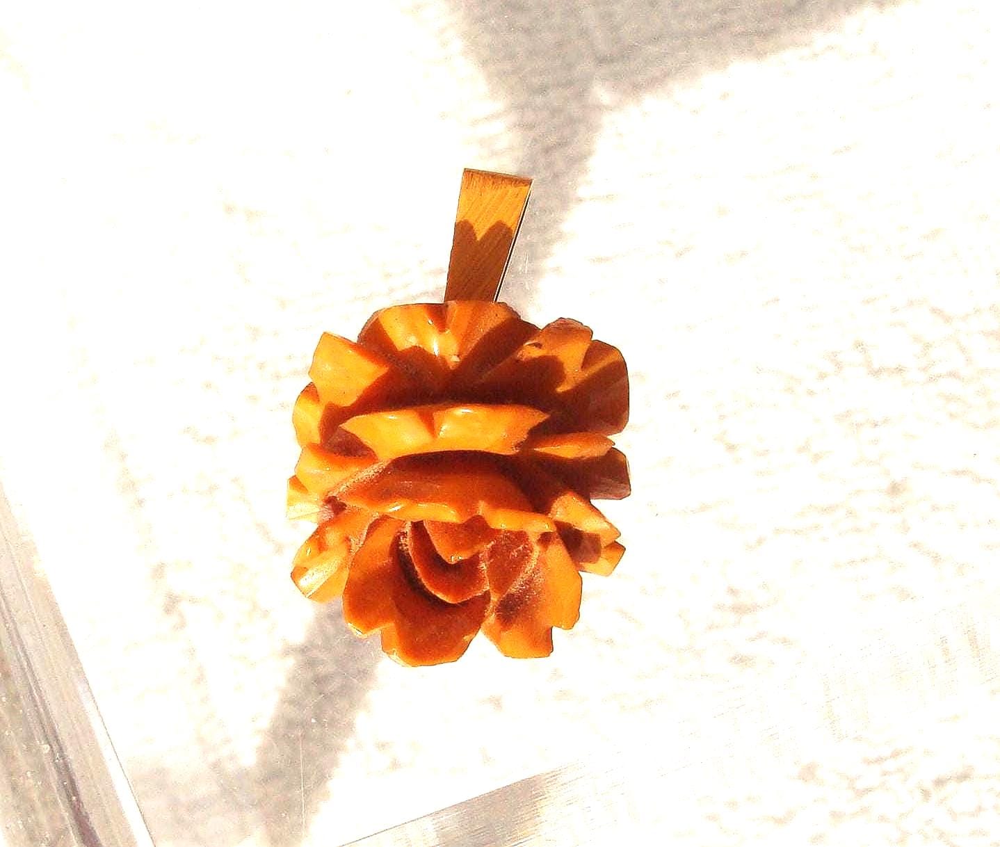 Vintage Bakelite Roses Necklace - Etsy