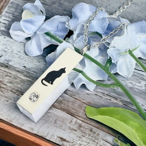 Cat Pet Memorial Cremation Urn Necklace Pet Loss Gift