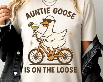 Tante Gans ist auf der lose PNG | Lustige Gans auf Fahrrad mit Cocktail | Niedliches Sublimationsdesign für Tante Geschenke