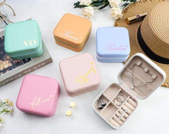 Personalized Travel Jewelry Box: Custom Name Jewelry Box, Bridesmaid Jewelry Case,  Leather Jewelry Organizer