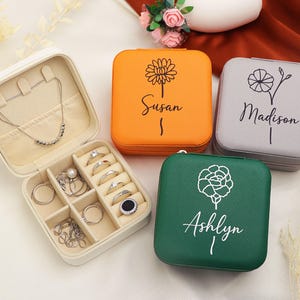Personalized Name Jewelry Case, Custom Jewelry Case with Birth Flower, Earring Jewelry Box, Travel Jewelry Box, Bride Jewelry Box Gift