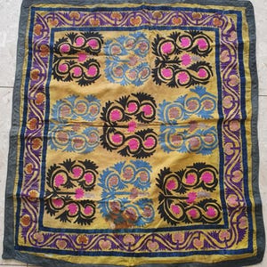 Vintage Uzbek Suzani Embroidery on Satin – 100x86cm