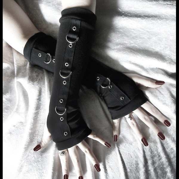 Gotische Unisex dunkle Seite Bondage Armstulpen | W / Silber Metall D-Ringe Schwarz | Goth visuelle Lolita Kuro Fetisch Emo Bauchtanz Bellydance
