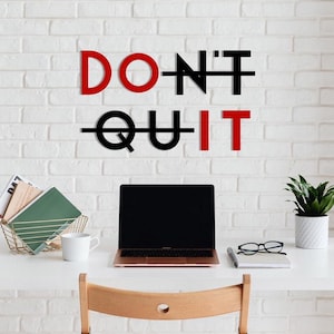 Motivational Wooden Wall Art 3D Inspirational Wood Sign for Home Office Gym and Workspace Decor DON’T QUIT Quote Wall Decor
