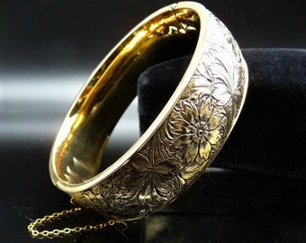 Victorian Revival etched floral gold filled hinged clamper cuff bracelet, F.M.Co. 12KGF machine inscribed, vintage 1950s, 7"