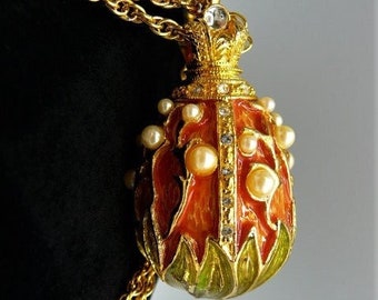 Joan Rivers European style lily of the valley egg pendant necklace, glass faux pearls, signed vintage