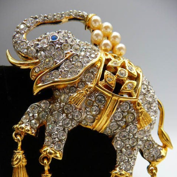 Elizabeth Taylor for Avon elephant brooch pin, Elephant Walk Collection, 1993 rare vintage collectible, not original condition