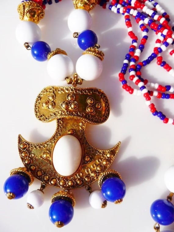 Kenneth Jay Lane multi strand Etruscan shield pen… - image 1