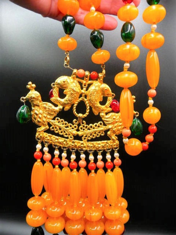 Kenneth Jay Lane hand knotted resin gold tone tri… - image 7