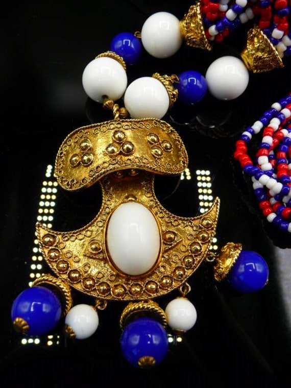 Kenneth Jay Lane multi strand Etruscan shield pen… - image 6