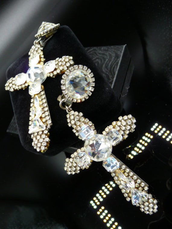French designer Simone Edouard huge cross shoulder
