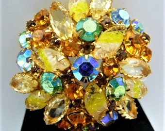 Juliana style fancy rhinestones brooch pin, carved yellow givre stones, gold tone, unsigned vintage