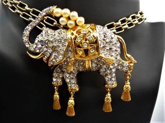 Elizabeth Taylor for Avon elephant brooch pin, El… - image 5