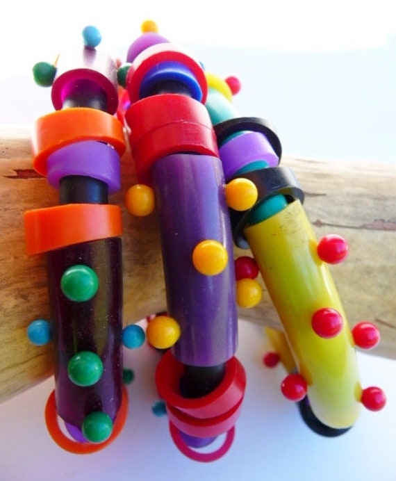 Memphis design inspired bangle bracelets, crayon c