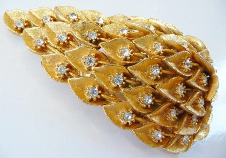 Arbor botanical leaf pine cone pin brooch, gold tone clear rhinestone, unsigned vintage, mid century image 3