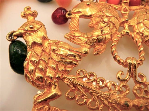 Kenneth Jay Lane hand knotted resin gold tone tri… - image 5