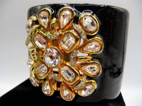 KJL Kenneth Jay Lane cuff bracelet, sparkling fau… - image 5