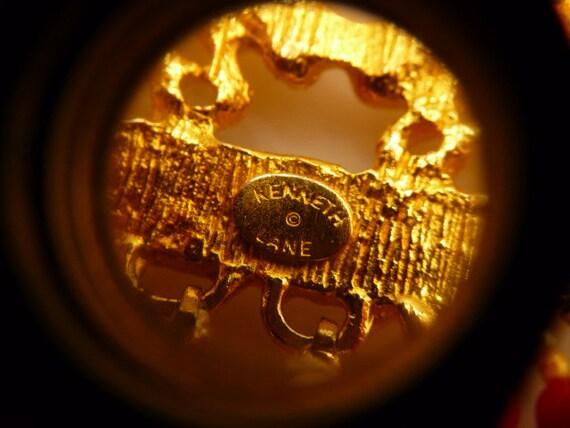 Kenneth Jay Lane hand knotted resin gold tone tri… - image 10