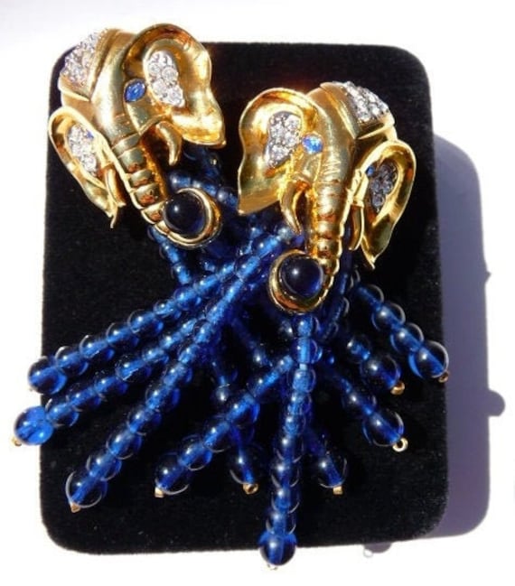 Elizabeth Taylor Elephant Walk clip earrings, vin… - image 1