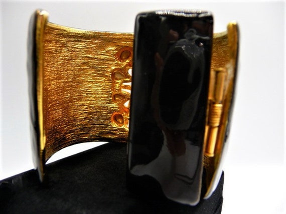 KJL Kenneth Jay Lane cuff bracelet, sparkling fau… - image 2