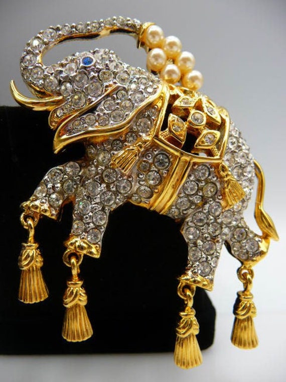 Elizabeth Taylor for Avon elephant brooch pin, El… - image 1