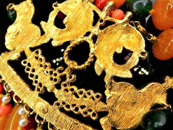 Kenneth Jay Lane hand knotted resin gold tone tri… - image 9