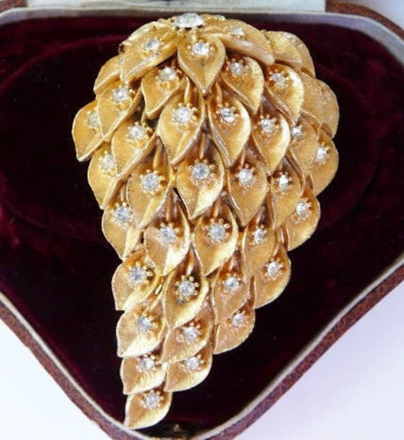 Arbor botanical leaf pine cone pin brooch, gold tone clear rhinestone, unsigned vintage, mid century image 2