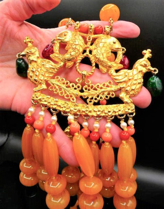 Kenneth Jay Lane hand knotted resin gold tone tri… - image 6