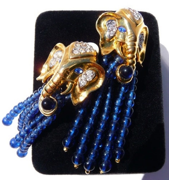 Elizabeth Taylor Elephant Walk clip earrings, vin… - image 2