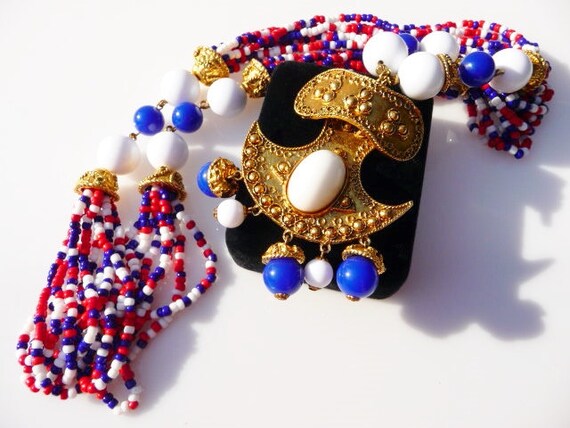 Kenneth Jay Lane multi strand Etruscan shield pen… - image 7