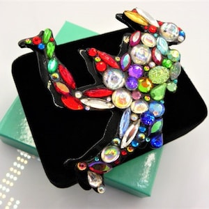Bill Schiffer rainbow colors "Running Woman" brooch pin, artisan sculptor made jewelry, very early 1969 prototype, 3 1/4"