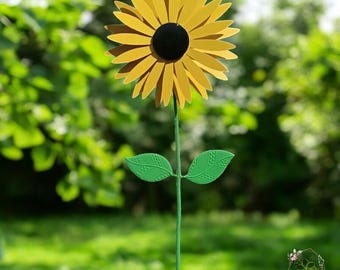 Sunflower Wind Spinner: Kinetic Garden Art, Lawn Decor