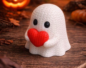 Knitted Style Ghost Figurine – 3D Printed Heart Accent, Spooky Charm Toy