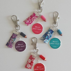 Regalo maestro - regalo atsem - Mini llavero "Gracias por todo! nombre del niño" personalizable