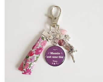 Cadeau mamie - Porte-clés personnalisé "Mamie est une fée" signature de l'enfant personnalisable