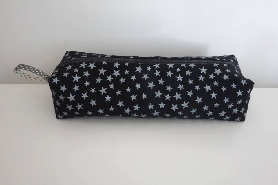 Idée Cadeau Maîtresse - Trousse Noire Étoilée | Idée Pour Les Maîtresses