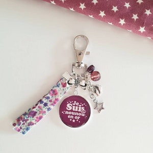 Gift nanny - Mini Keyring "I'm a nanny in gold" text and colors customizable