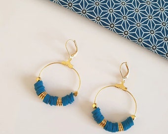 En STOCK, expédié sous 1 jour ouvré, Boucles d'oreilles créoles perles heishi, boucles d'oreilles dorées à l'or fin, colori bleu pétrole