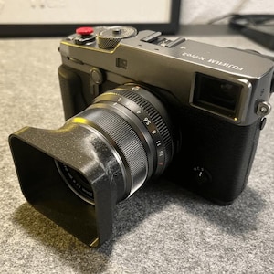 Squarehood for Fujinon XF 23mm F2 / XF 35mm F2 - Black Our Squarehood for Fujinon XF 23mm F2 / XF 35mm F2 - Black Our