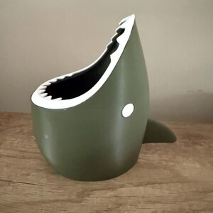 3D Printed Shark Sweet Bowl – Unique Shark Snack Dish | Fun Ocean Decor Gift | Custom Colour Options | Cool 3D Printed Homeware image 4