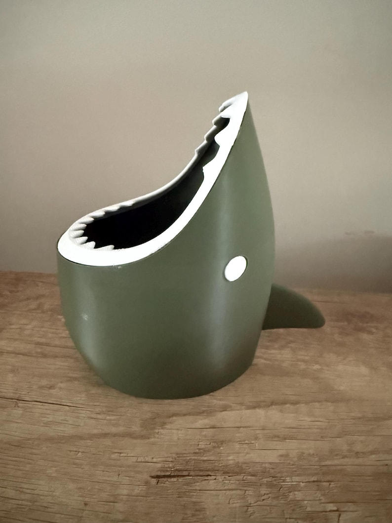 3D Printed Shark Sweet Bowl – Unique Shark Snack Dish | Fun Ocean Decor Gift | Custom Colour Options | Cool 3D Printed Homeware image 4