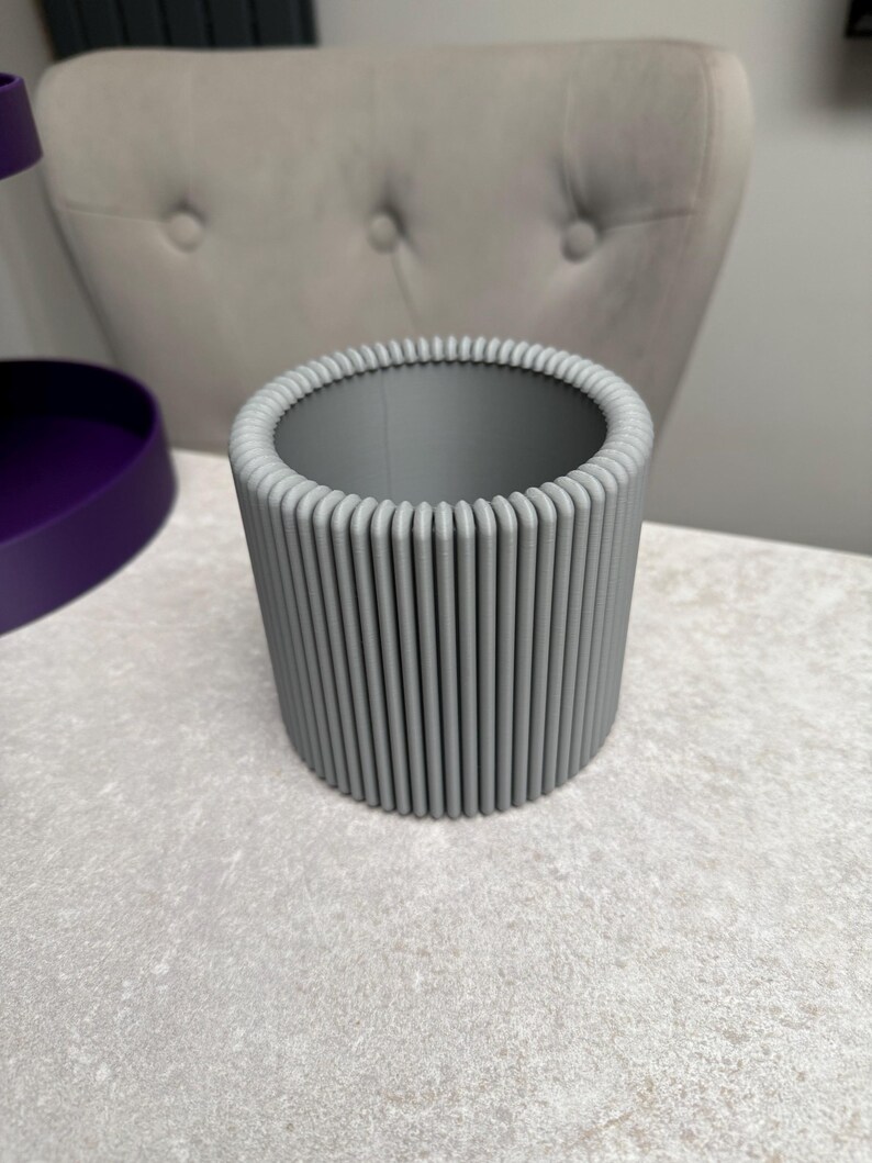 Modern Printed Ribbed Pencil Holder | Stylish Desk Organiser | Minimalist Pen Pot in Custom Colours - 3D Printed image 6