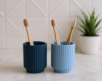 Ribbed Toothbrush Cup – Modern Bathroom Accessory
