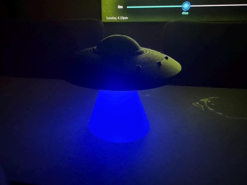3D Printed UFO Night Light – Kids’ Bedroom Lamp | Fun Alien Spaceship Light in Multiple Colours | Unique Nursery Gift image 7