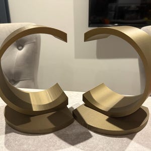 Circular Bookend | Modern Minimalist Book Holder | Custom Colour Options 3D Printed image 3