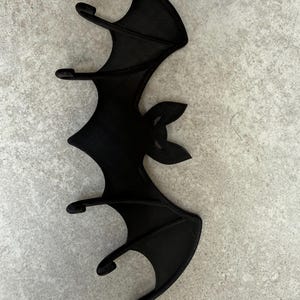Bat Key or dog Lead Holder – Gothic Wall Hook | Spooky Home Décor | Halloween Gift | Bat Lover Present | Unique 3D Printed Wall Ar image 4